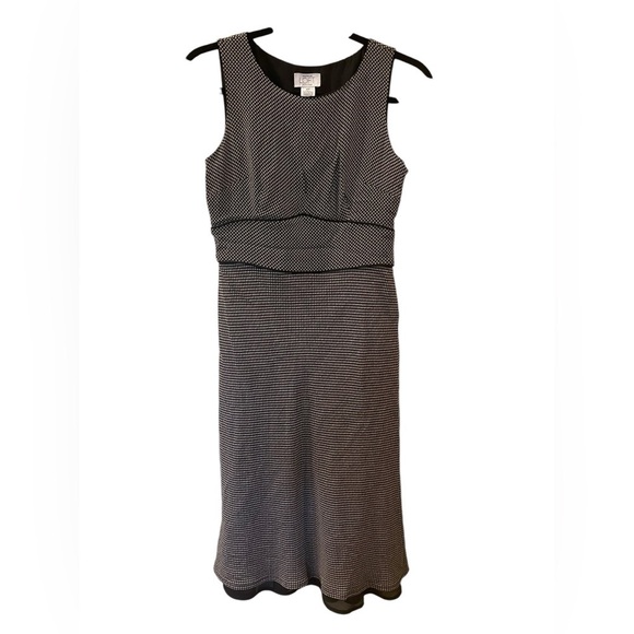 LOFT Dresses & Skirts - Ann Taylor Loft Women’s Dress Black White Abstract Knit Petite 4P